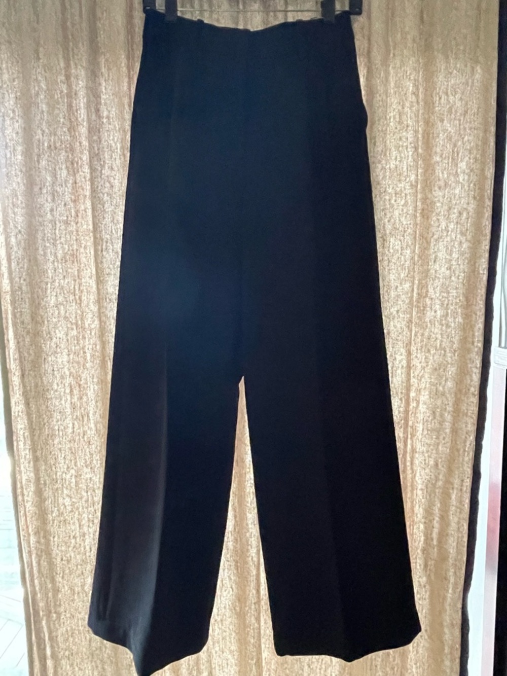 Aritzia Effortless Pant WIDER - Black Crepette